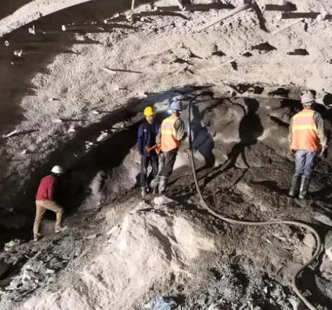 雨花台拱顶带模注浆料的施工流程及注意事项